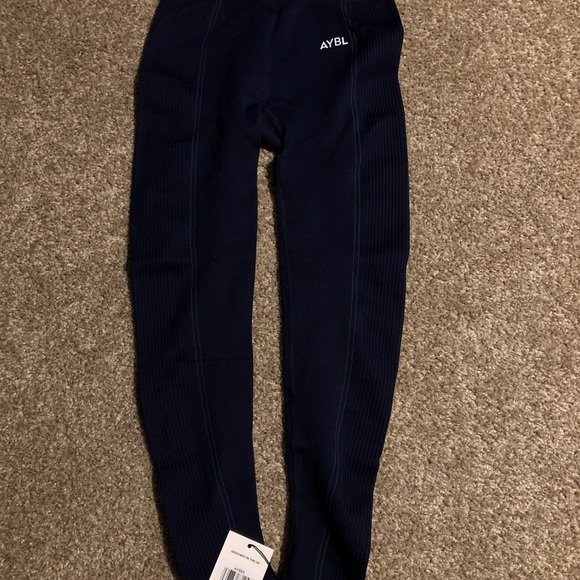 Aybl Reflex Seamless Leggings NWT - Picture 2 of 3